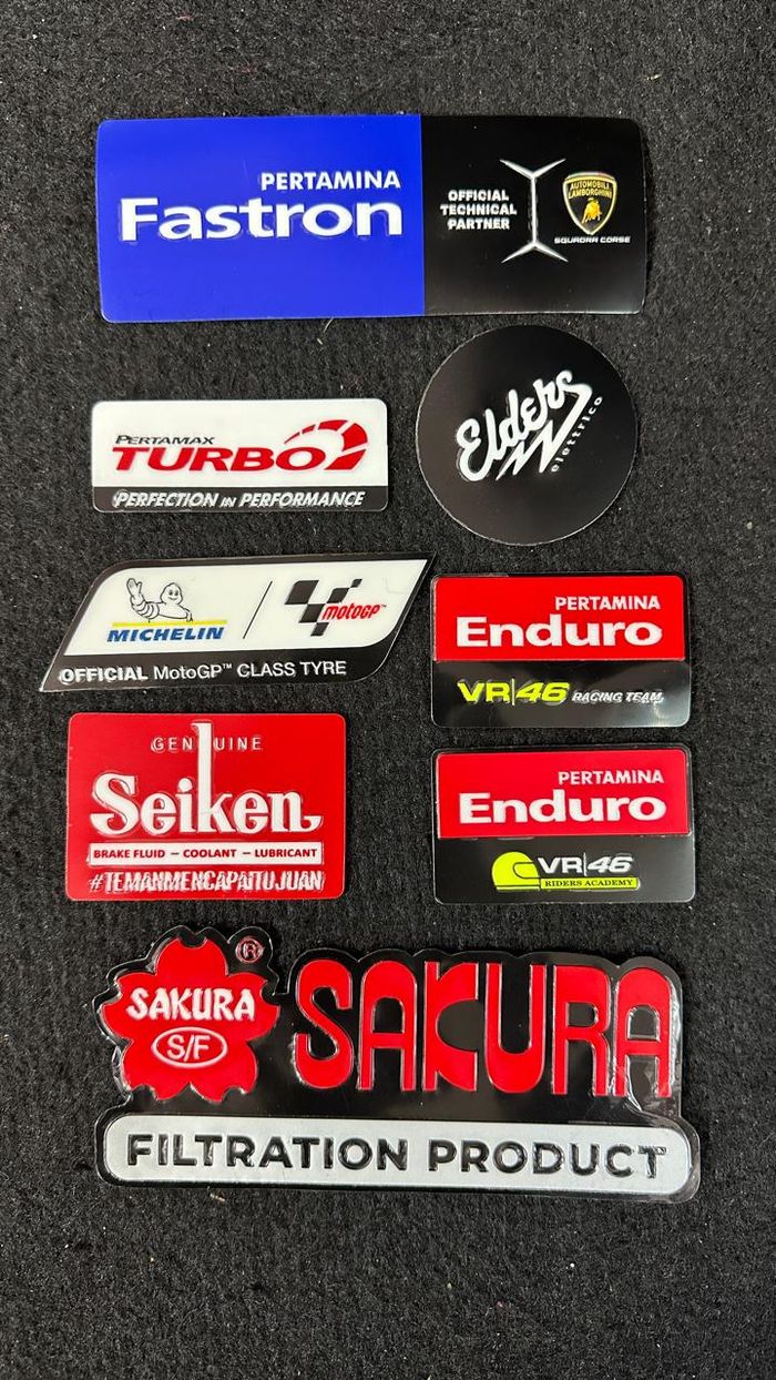 Stiker embos punya tampilan menarik dan lebih tahan lama