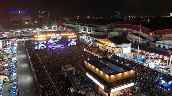 Hiburan musik di IIMS 2025