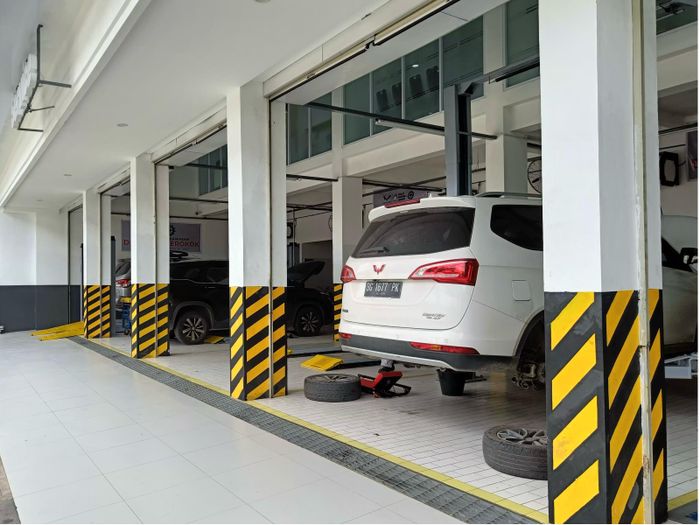 Area servis di dealer Wuling Maju Motor Palembang