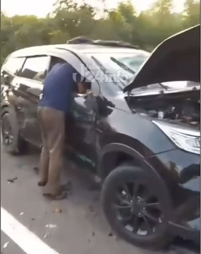 Daihatsu Terios diamuk para sopir truk di KM 36 Tol Balaraja karena dipakai komplotan maling ban serep truk