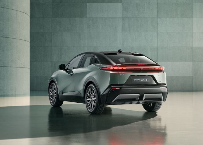 Toyota C-HR+ punya desain yang beda dengan C-HR terbaru.