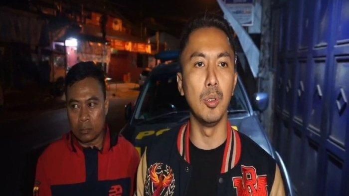 Kasatreskrim Polresta Bandung, Kompol Luthfi Olot Gigantara saat beri penjelasan terkait pengeroyokan seorang juru parkir di minimarket oleh belasan anggota geng motor Brigez di Cimaung, kabupaten Bandung