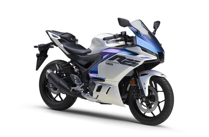 Wara baru Yamaha R25 Jepang