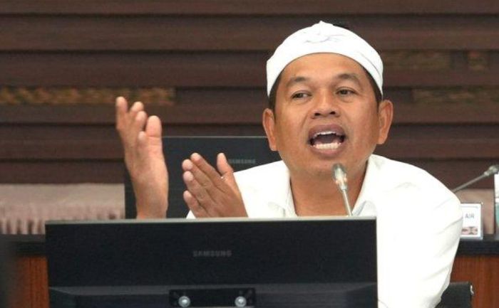 Gelar program pemutihan pajak, Dedi Mulyadi berikan solusi pembayaran pajak mobil dan motor warga Jabar yang mati bertahun-tahun, 