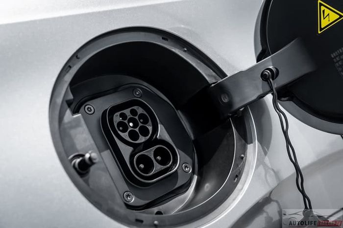 Port charger Haval H6 PHEV.