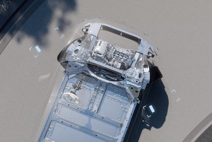 Salah satu keunggulan Denza N9 adalah radius putar ringkas.