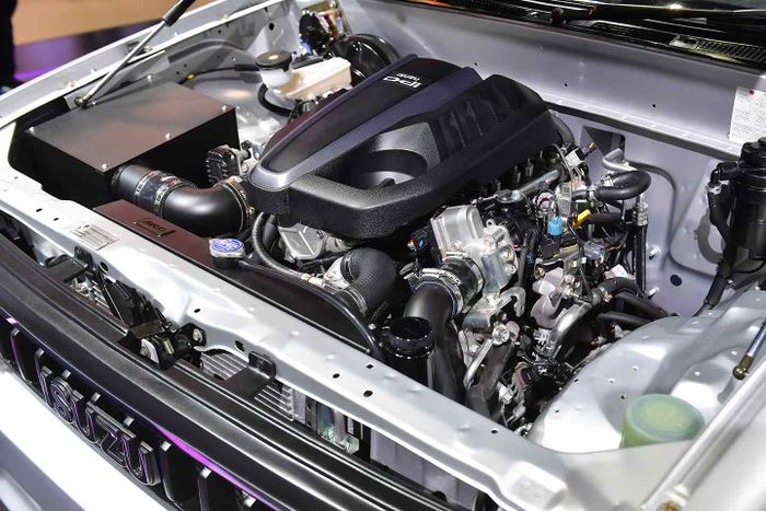 Mesin baru Isuzu 2.2 Maxforce pada Isuzu Dragon Max.