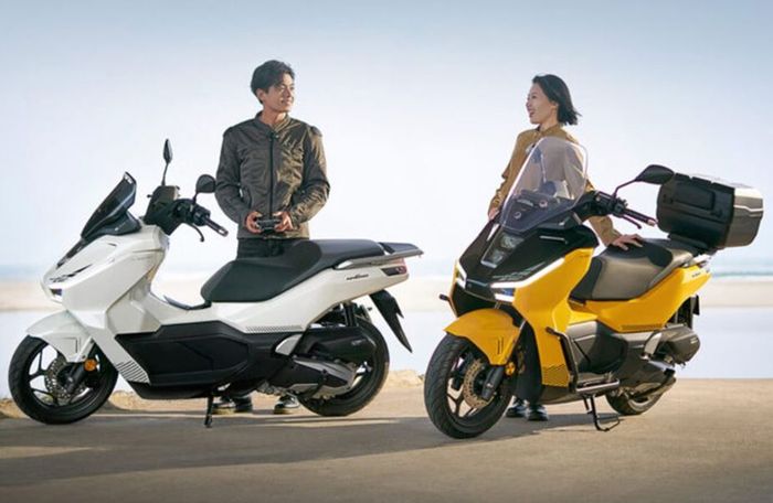 Honda NWG150 tersedia dalam versi Standard dan Travel