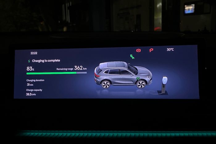 Setelah 31 menit, pengisian Geely EX5 berakhir dengan state of charge 83%.