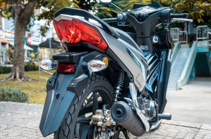 buritan Honda Dash 125 juga bernuansa sporty