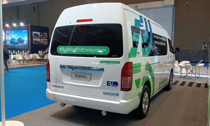 bagian belakang bus listrik Kalista bermerek Higer