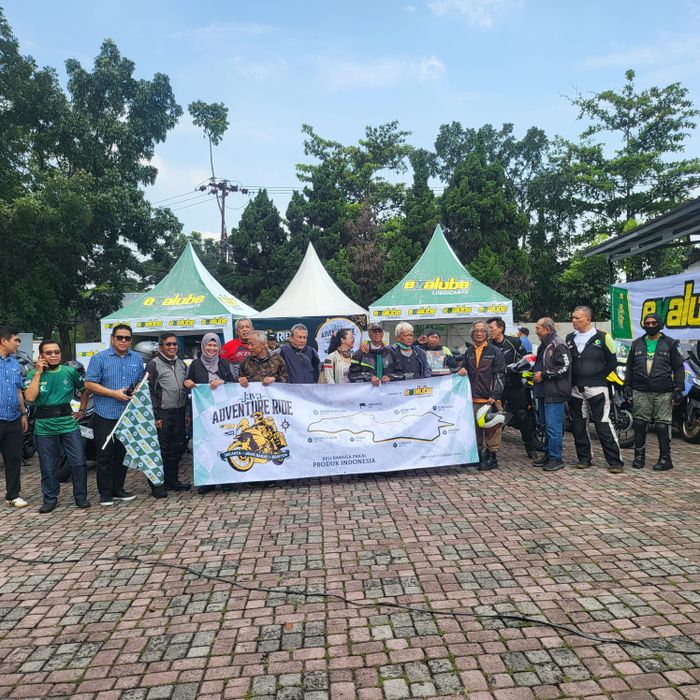 Touring komunitas Legend Riders bersama Evalube selama 5 hari