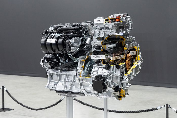 Powertrain PHEV generasi keenam Toyota RAV4 terbaru.