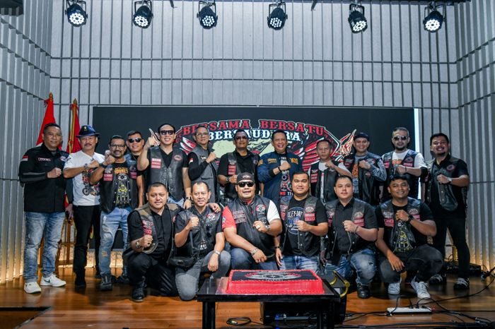 Motor Besar Indonesia ini banyak berkontribusi pada banyak orang, di antaranya para mekanik, konveksi, spare part, pedagang motor, dan masih banyak lagi.