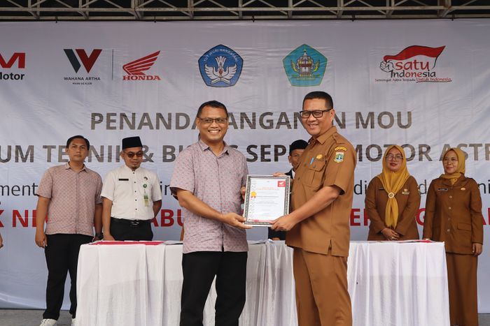 AHM dan WMS meresmikan SMK Negeri 3 Kab. Tangerang sebagai SMK TUK