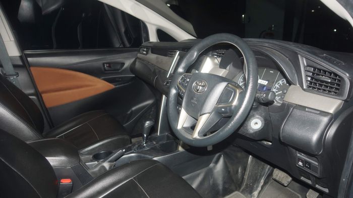 Kabin Innova G 2.0 tahun 2020