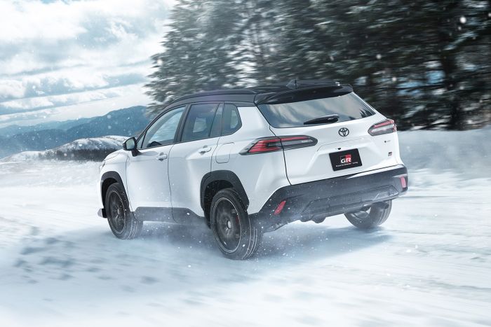 Toyota Corolla Cross GR Sport sekarang tampangnya lebih keren.