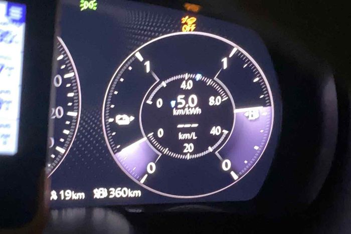 Konsumsi listrik kombinasi Mazda CX-80 PHEV, masih belum pakai bensin.