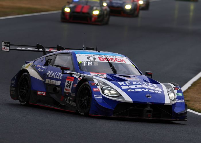 Nissan Z GT500 yang turun dengan Kondo Racing.