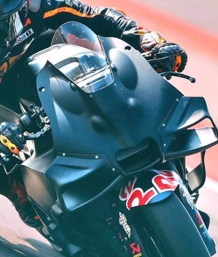 Fairing baru KTM RC16