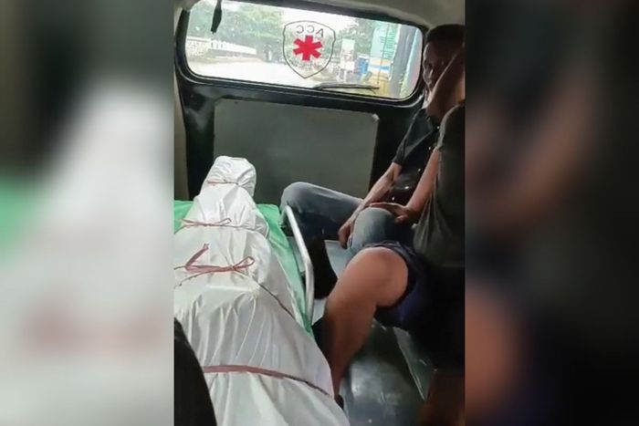 Sopir ambulans buat video mengaku tersesat saat antar jenazah ODGJ karena ditemani dua pasien ODGJ juga