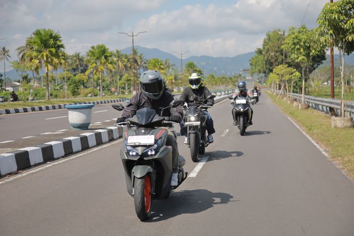 Fitur SHIFT di Yamaha Aerox Alpha Turbo membantu saat butuh akselerasi instan