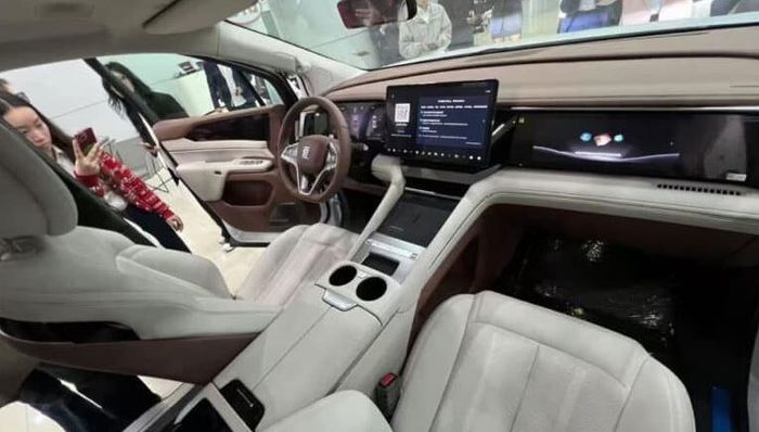 interior Xia, versi domestik dari BYD M9