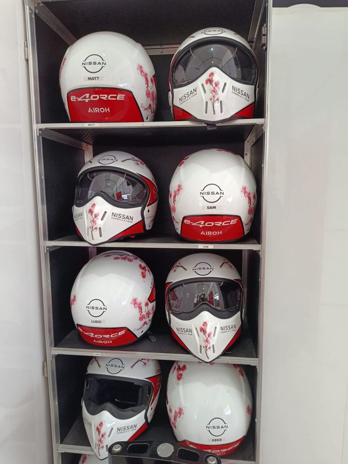 Pit crew helmet