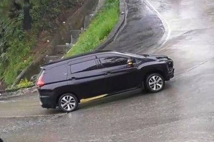 Ilustrasi mobil di tanjakan.(Istimewa)  