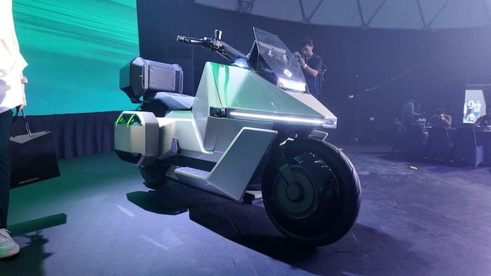 Omo X tampil eksentrik dengan garis tajam khas kendaraan sci-fi