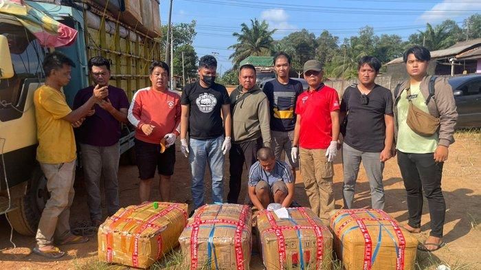 Penangkapan kurir ganja seberat 85 kg yang diangkut menggunakan truk ekspedisi dengan disamarkan bungkus kopi
