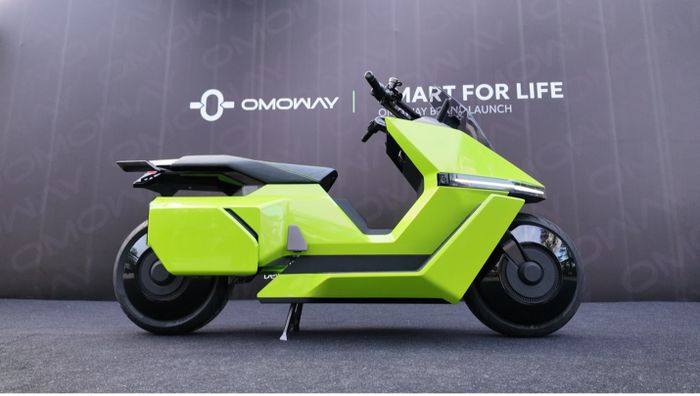 Omo X, sepeda motor listrik canggih berfitur otonom (self driving) 