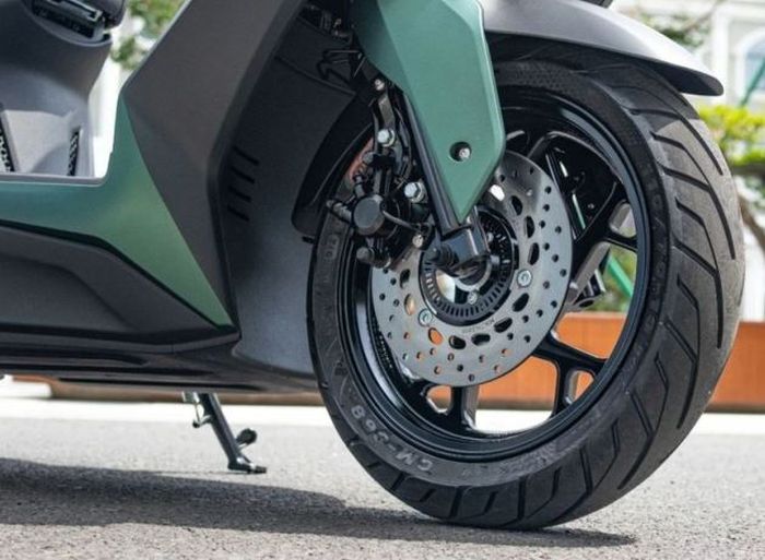 bagian pengereman sudah dilengkapi sistem ABS 2-channel