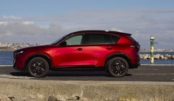 lekukan body Mazda CX-5 model 2026 sedap dipandang