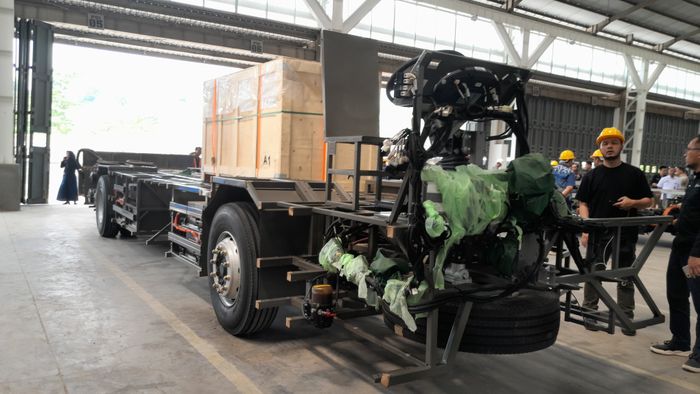 Ternyata begini tempat perakitan bus dari karoseri Laksana