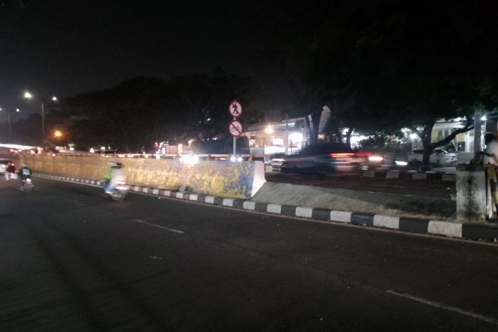 Arus lalu lintas di flyover Pasupati, kota Bandung lancar kembali pasca blokade puluhan bus pariwisata, (21/7/25)
