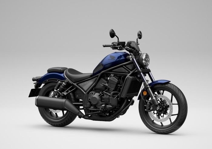Honda Rebel 1100 warna Pearl Hawkeyes Blue