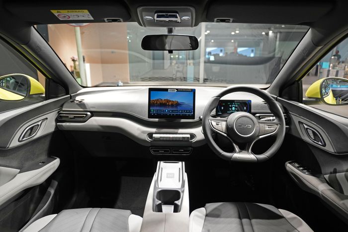 Interior BYD Atto 1 seharga Rp 195 juta