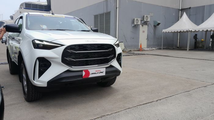 Test drive Isuzu New MU-X 4 WD di GIIAS 2025 