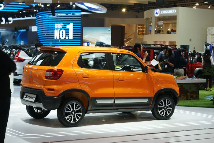 Suzuki S-Presso jadi salah satu mobil yang harganya lebih murah dari BYD Atto 1.