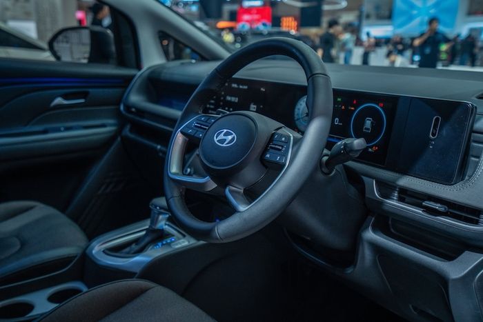 Interior Hyundai STARGAZER Cartenz 