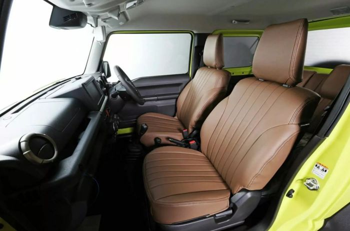 interior mendapatkan pakey jok kulit bernuansa vintage