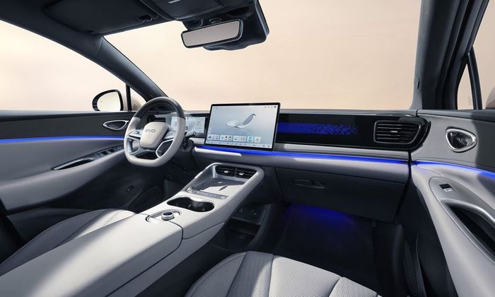 tampilan dasbor BYD Sealion 06