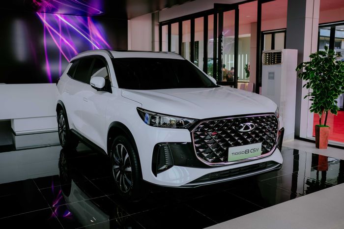 Unit display Tiggo 8 di dealer Chery