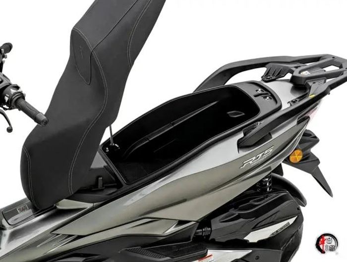 volume bagasi Cyclone RT5 terlihat luas