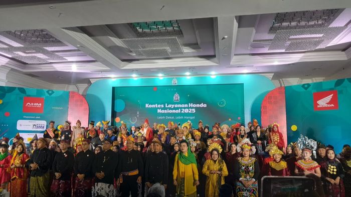 Para peserta Kontes Layanan Honda Nasional dengan tema 'Lebih Dekat, Lebih Hangat' di Hotel Tavia Jakarta Pusat