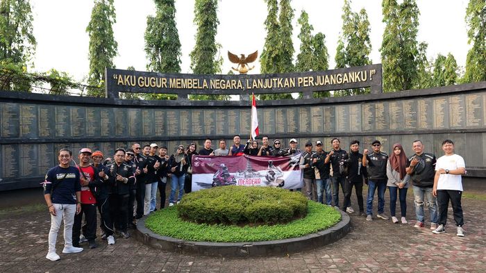 Peserta konvoi kunjungi TMP Giri Tunggal, Semarang