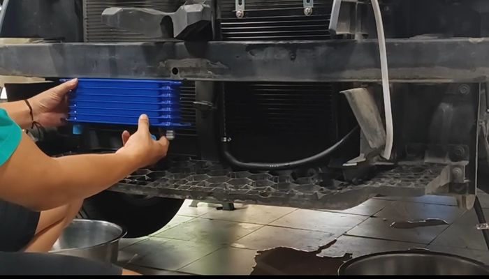 Pasang cooler tambahan untuk transmisi CVT Nissan Serena C26