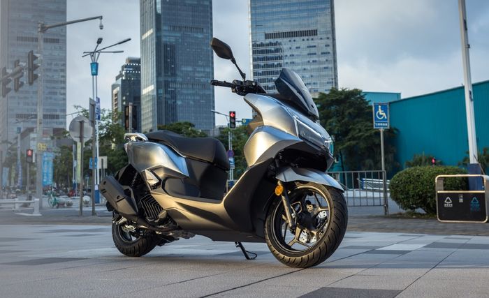 NWT150 usung mesin 149 cc dan punya dek rata