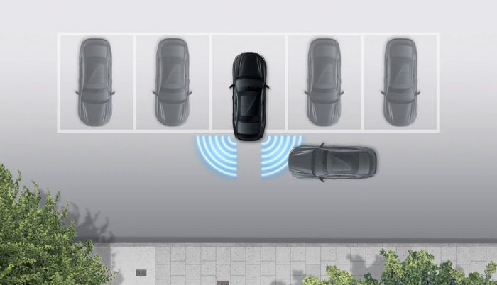 Cross Traffic Monitoring jadi salah satu nilai plus memiliki BSI pada Honda Accord e:HEV.